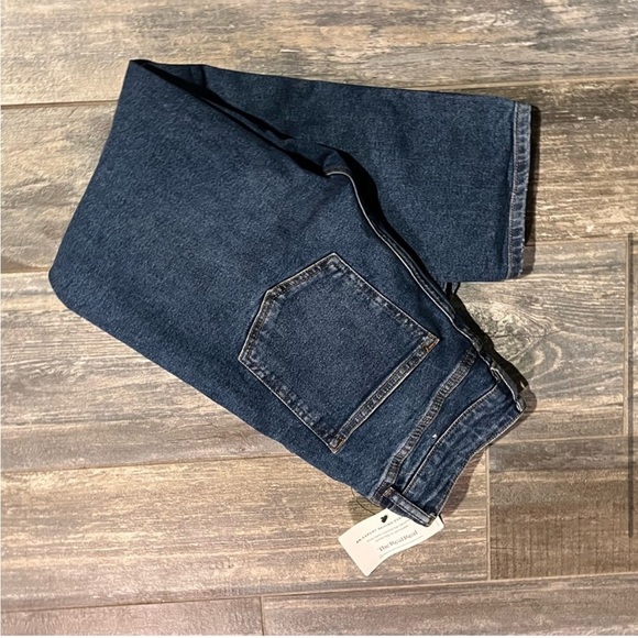 Imogene + Willie Slim Taylor Jeans - Picture 3 of 10